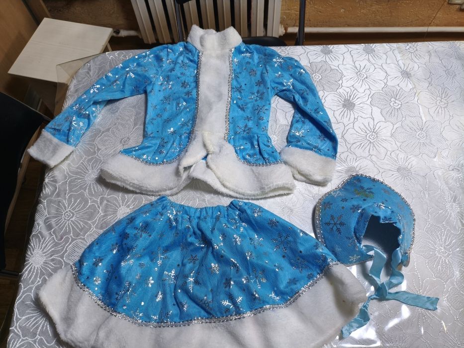 Одежда для девочки размер 2-4 годика