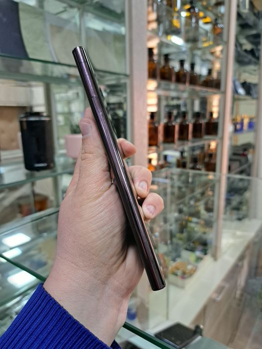 Samsung S22 Ultra xotirasi 12/256GB