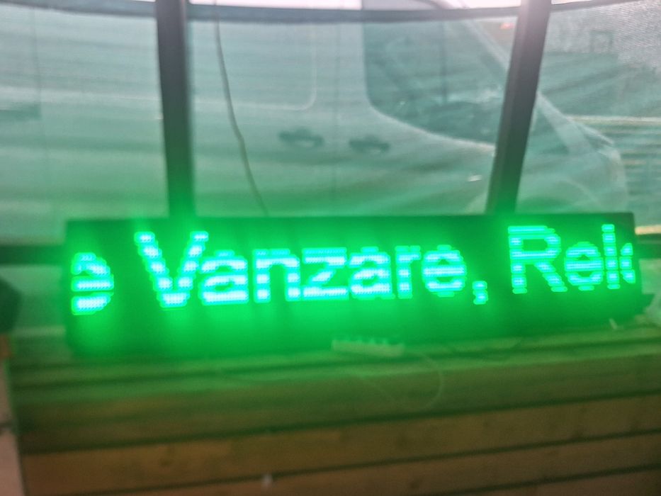 Reclama luminoasa exterior programabila din telefon