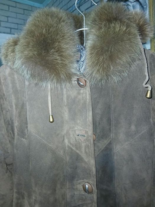 Продам зимнюю дубленку