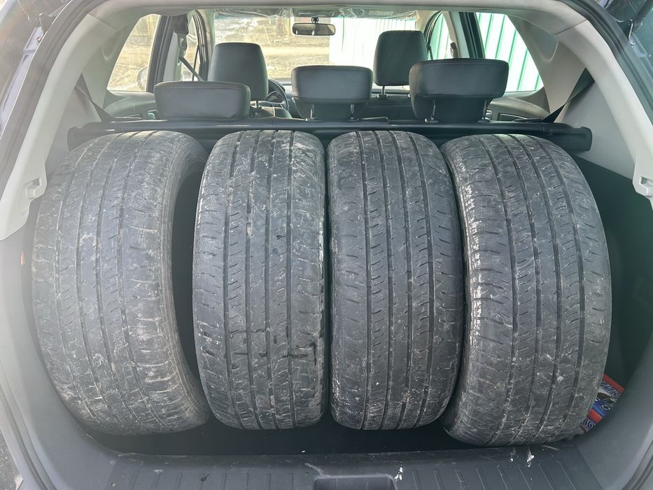 Продаю шины 215/55,R15