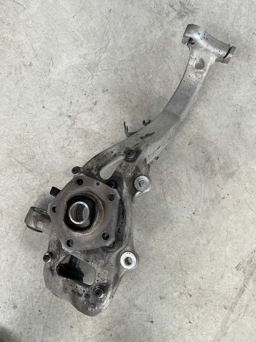 Fuzeta stanga fata Audi Q7 - Vw Touareg CR7 cod 4M0407559 - 4M0407241Q