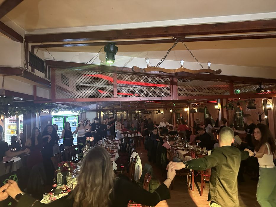 DJ - За вашето мероприятие - Сватба,бал,кръщене,фирмено парти,юбилей.