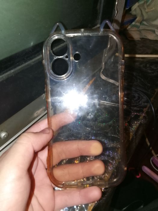 Чехол на айфон вроде