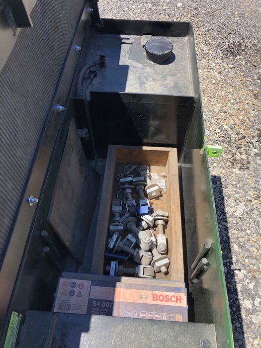 Vand masina de pavaje, 9000€,accept oferte sau schimburi