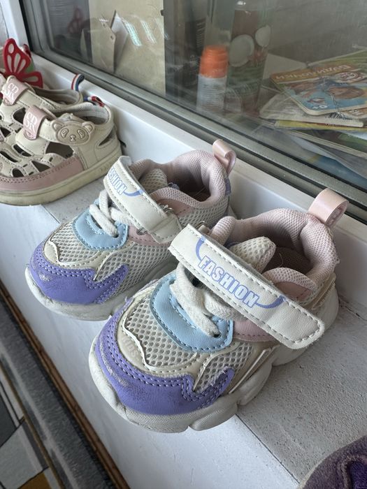 Обувь для девочки  4 пары