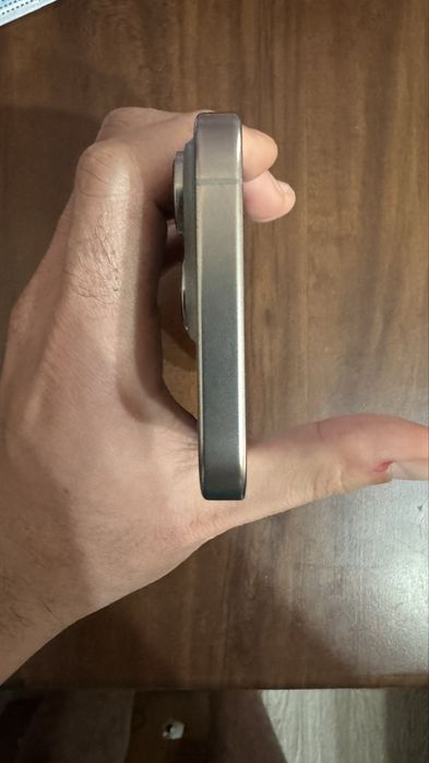 Iphone 16 pro LLA 256 Desert Titan