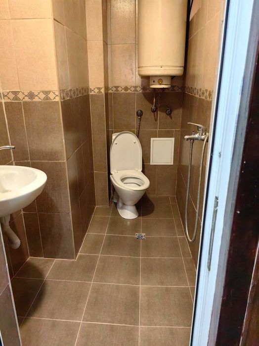 Дава се под наем Етаж от къща в Русе, Промишлена зона - Изток - 100 кв.м за 408 € - Снимка #5