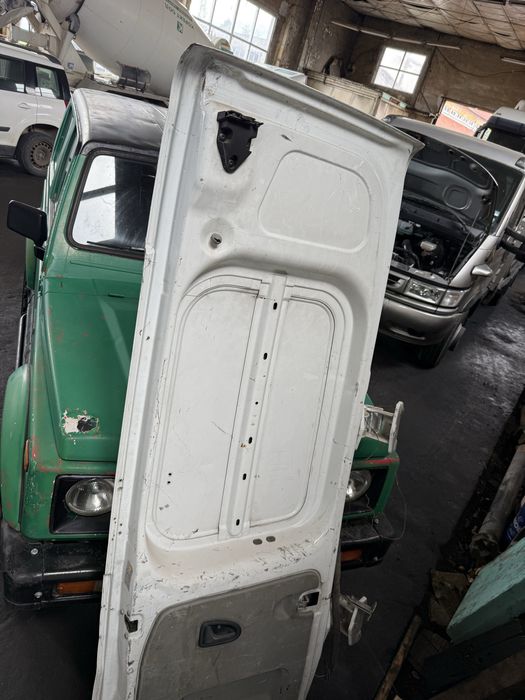 Врати за Renault Trafic