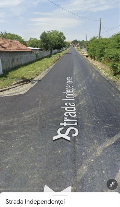 Casa cu teren intravilan 1000 mp si anexe