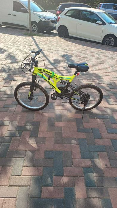 Bicicleta pentru copii model ROOKIE