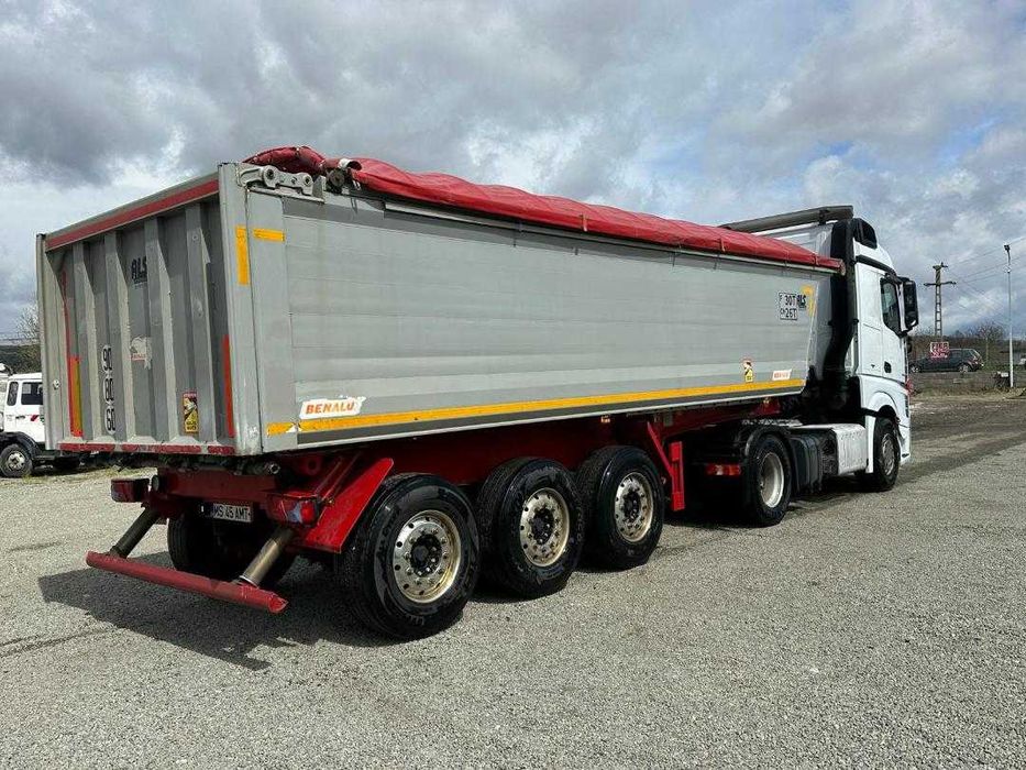 Semiremorca basculabila Benalu