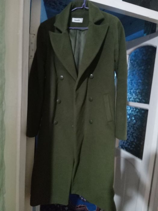 Ayollar paltosi. Indenim kompaniyasidan. Yangi sotishga olib kelingan.