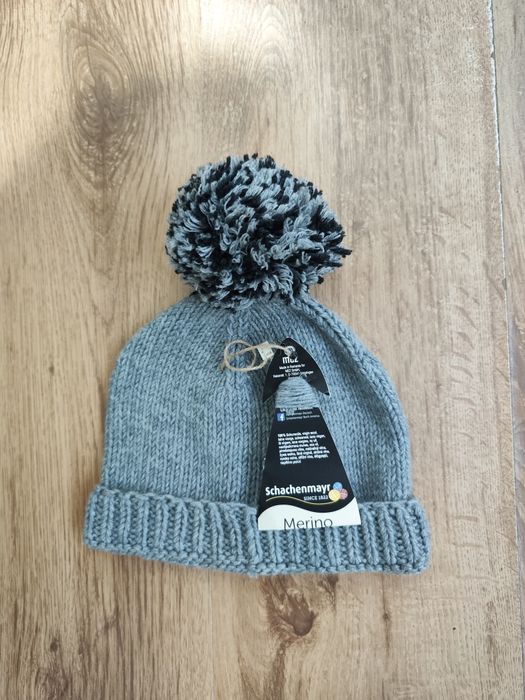 Căciulă damă din lână merino