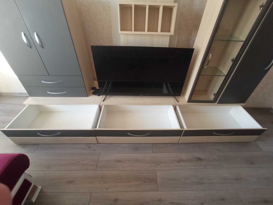 Модулна секция със 7 модула.