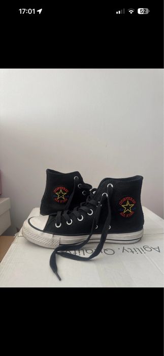 Converse purtate o singura data
