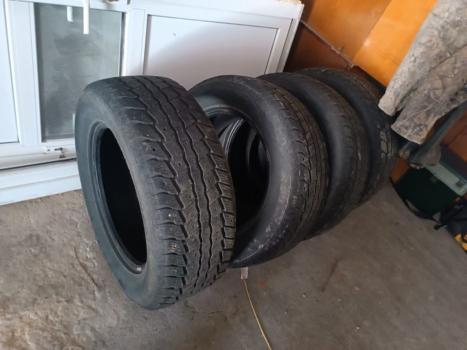 Продам зимние шины