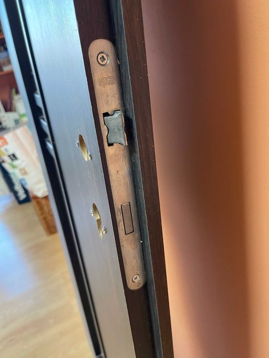 Интериорни врати