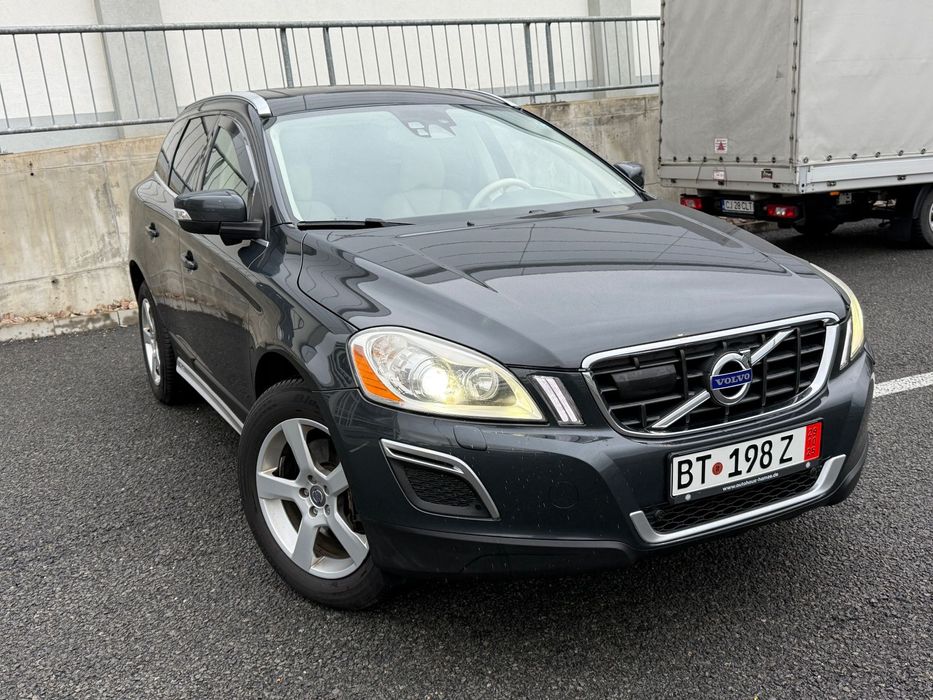 Volvo XC 60 Rdesign 2.4 Diesel 205 Cp Euro 5 4X4 Navi Xenon Piele Trapa Sirocol