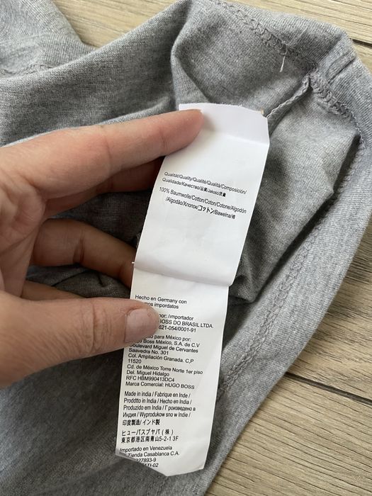 Tricou Hugo Boss, marime L , nou