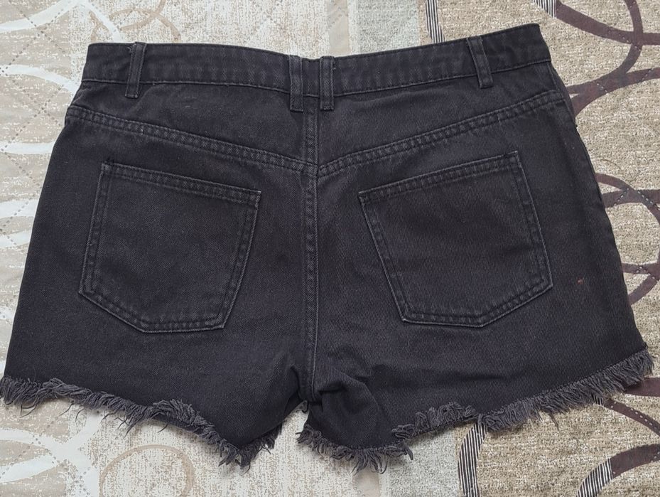 Дамски къси панталони