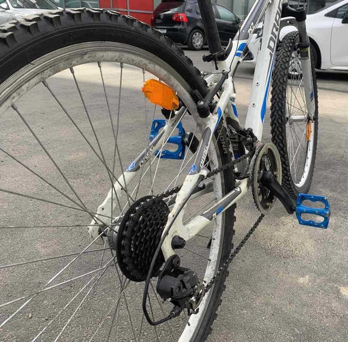 Bicicleta - Roți de 26 de inchi, 3 viteze în față și 7 în spate