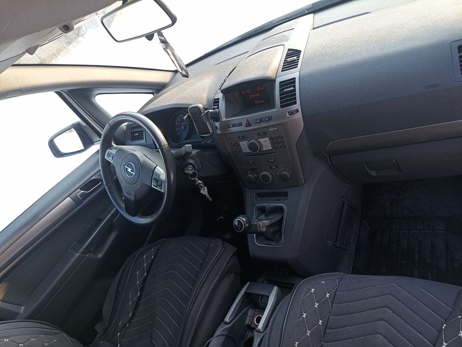 Продам Опель Зафира Б