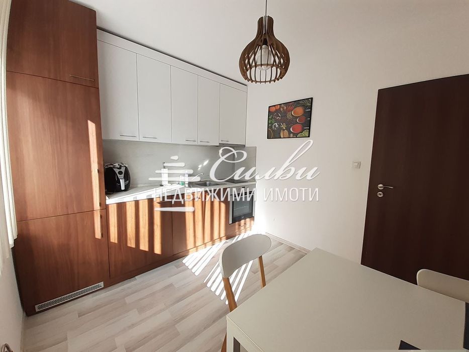 Дава се под наем Двустаен апартамент в Шумен, Херсон - 68 кв.м за 382.5 € - Снимка #4