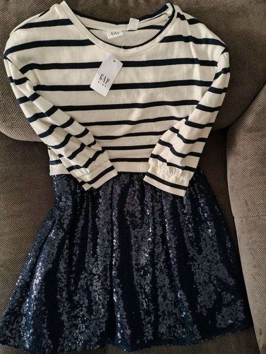 Rochie Gap cu paiete 6-7ani Nou cu eticheta