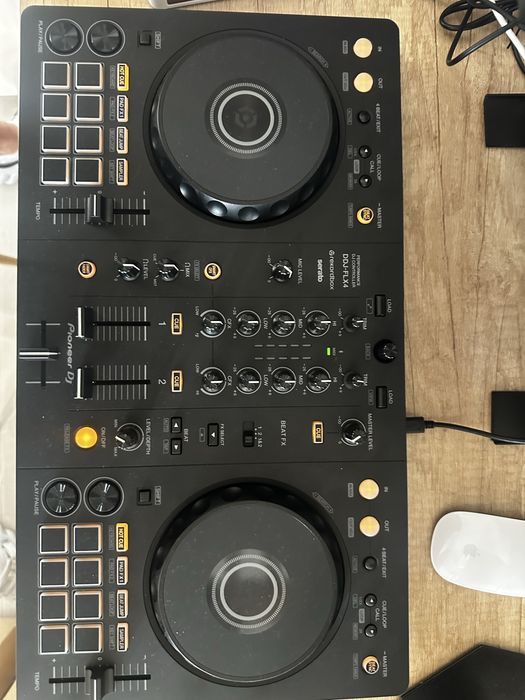 Consola DJ Pioneer DDJ-FLX 4