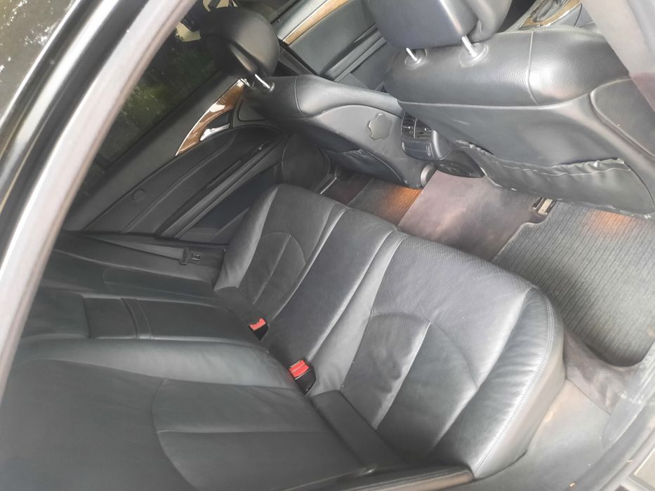 Mercedes-benz w211 e 240 год выпуска 2003