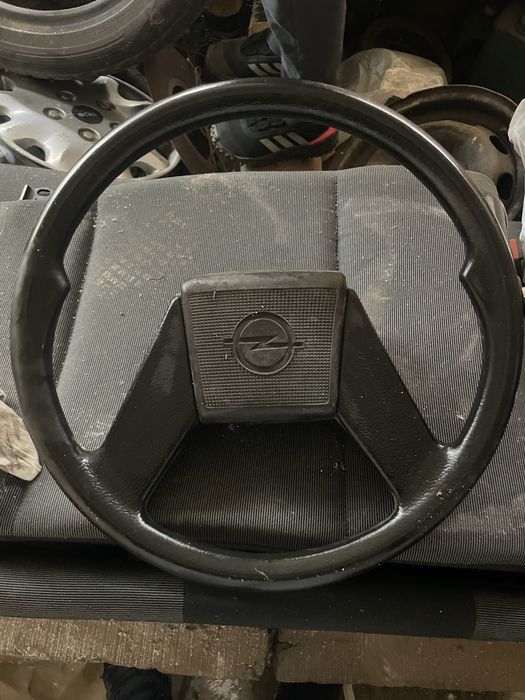 Волан Опел и Форд