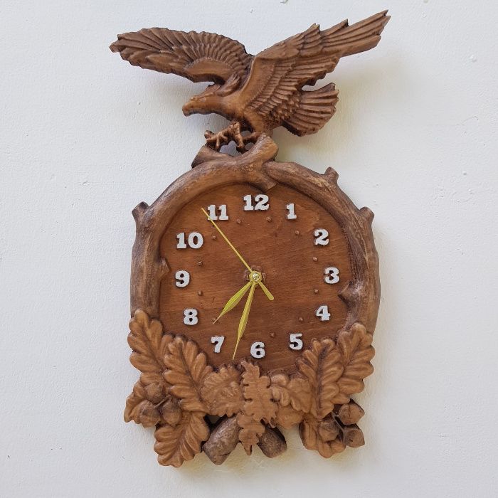 Дърворезба, часовници работещи, сувенири