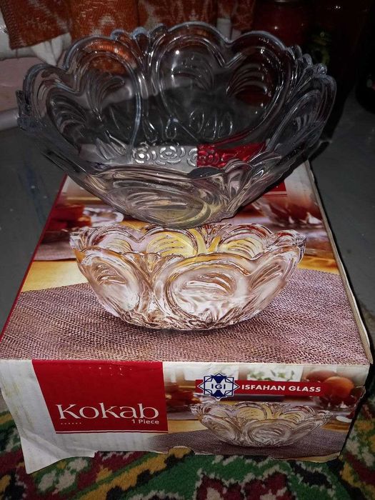 Продам стеклянные вазы для торжественного стола