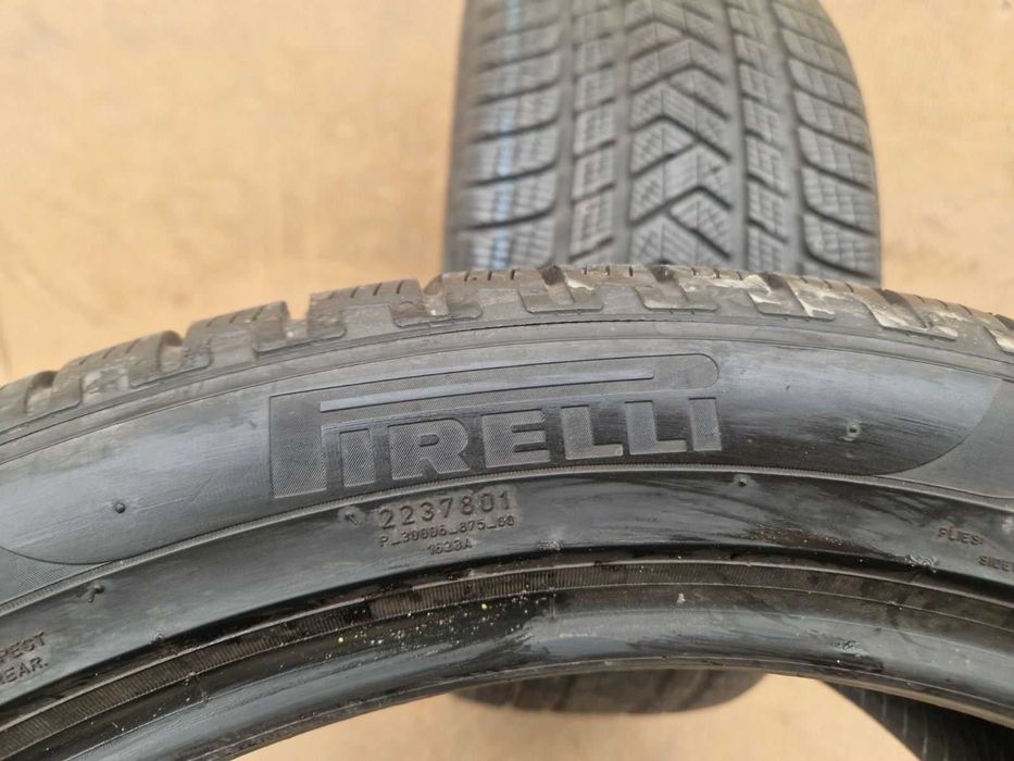 2 Pirelli R21 275/40
Зимни гуми 
DOT2617