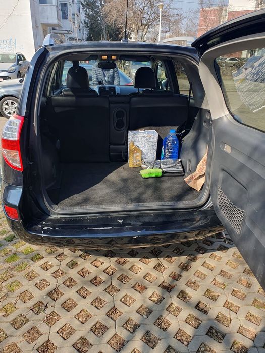 Se vinde Toyota rav4