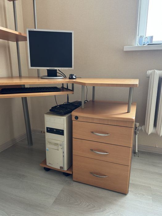 продам рабочий стол