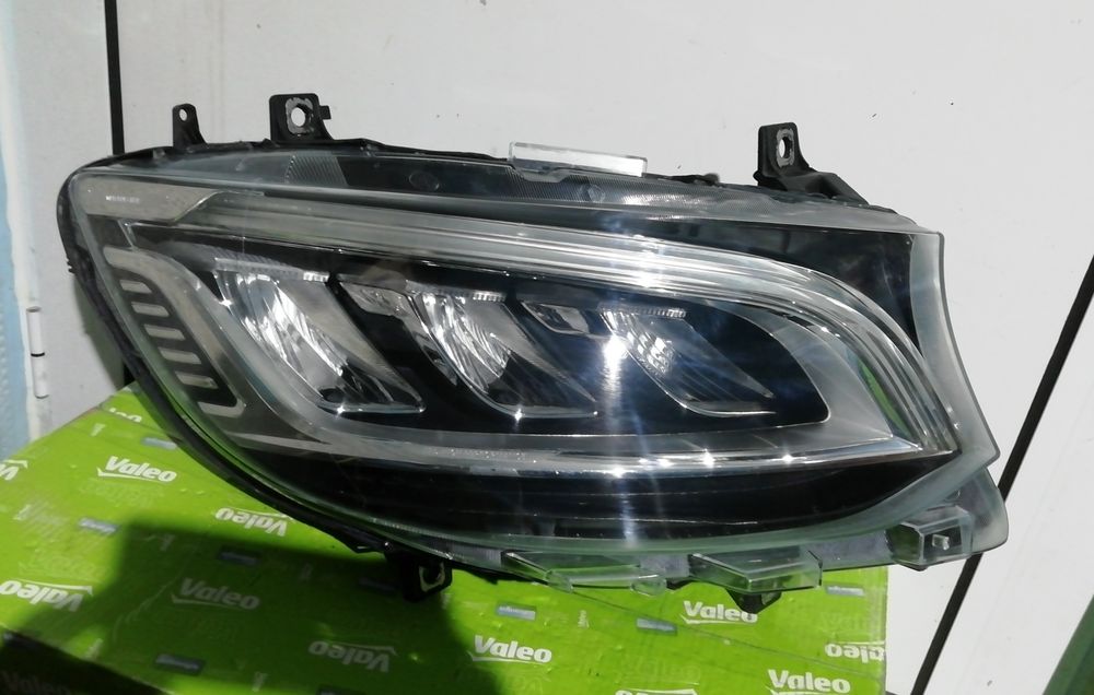 Фар Фарове за Mercedes Sprinter W910 / Мерцедес Спринтер A910 Full LED