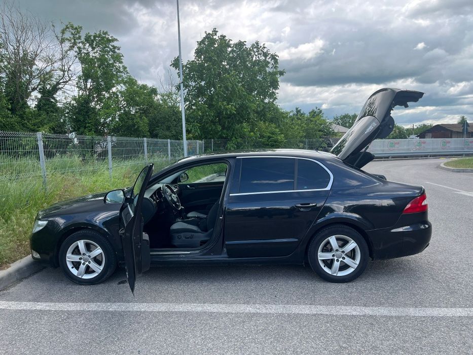 Vând Skoda Superb