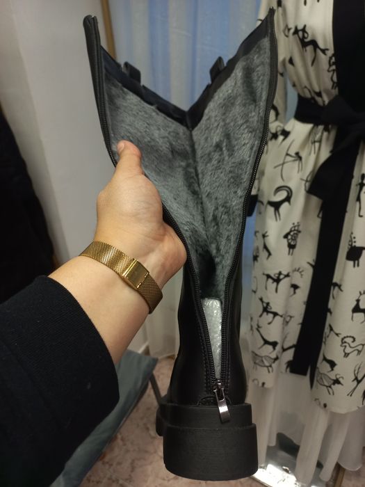 продам новые сапоги 36р