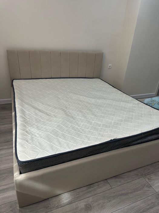 Матрас чистый 180х200