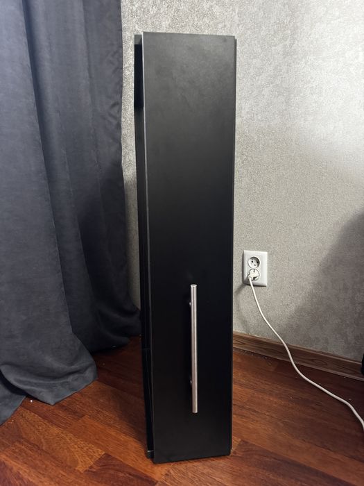 Полка для мастеров маникюра