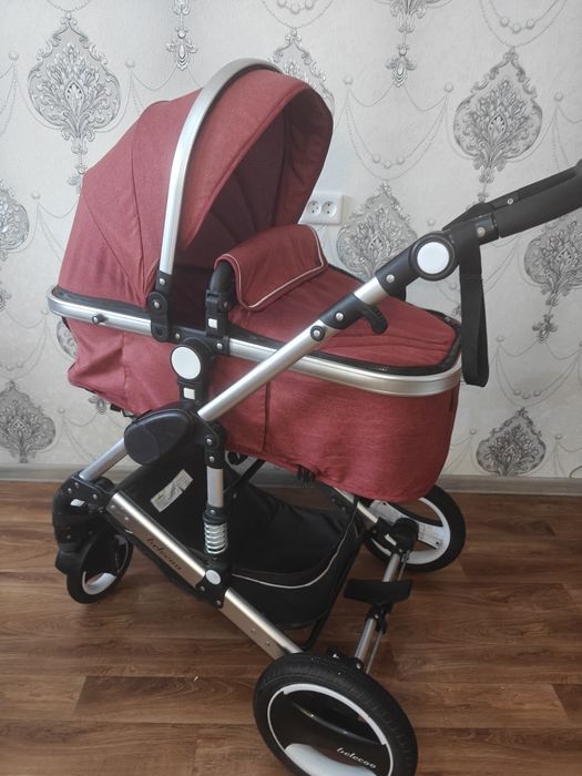 Продам коляску димесезонную