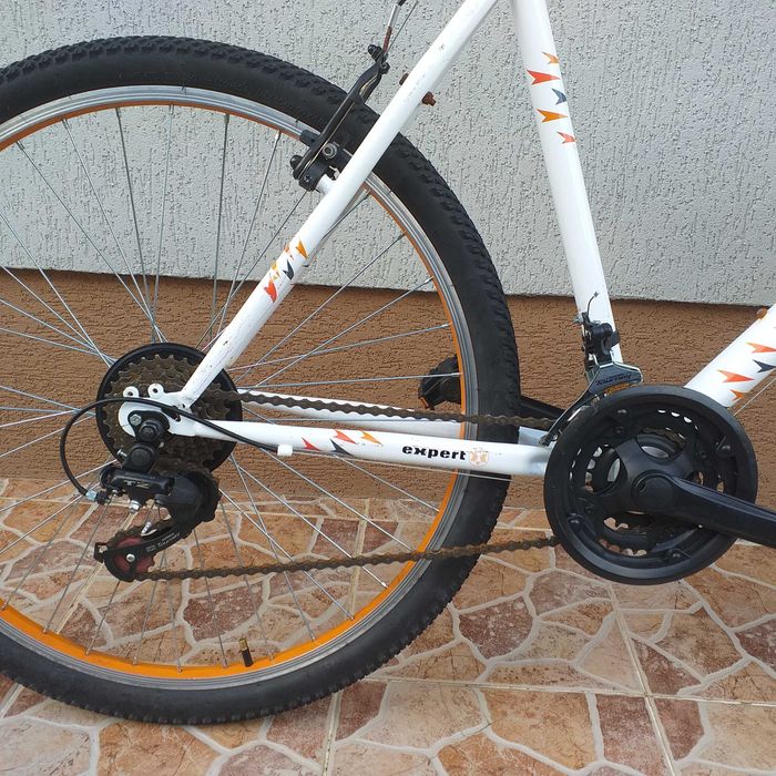 Bicicleta MTB de la Expert 18 viteze
