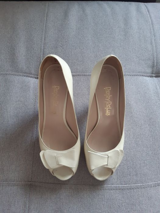 Pantofi crem din piele 35 / 36