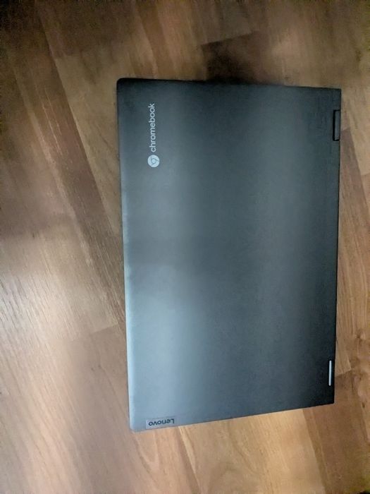 Chromebook Intel i3/ 13.3"

Ecranu