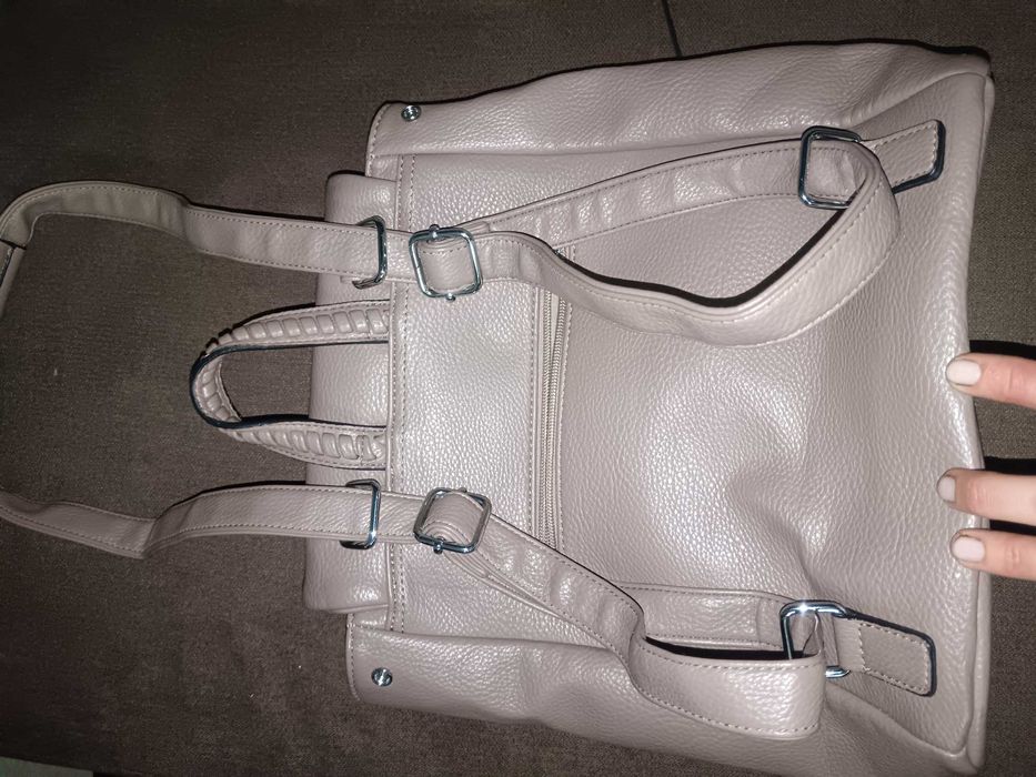 Раница/дамска чанта в много приятен бежав цвят