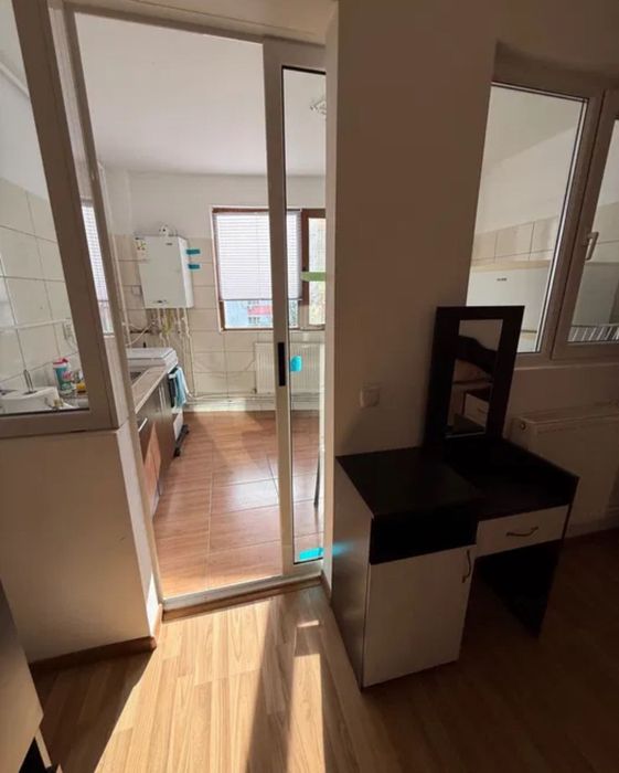 Inchiriez garsoniera Rahova