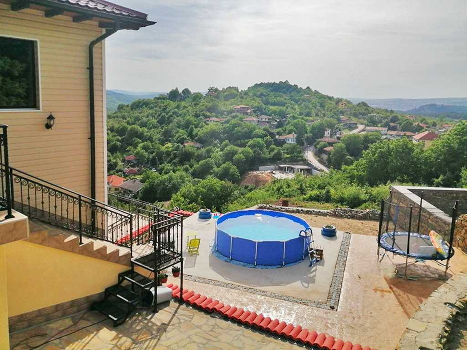 116070 Луксозна къща с 5 спални и панорамна гледка, с. Малки чифлик