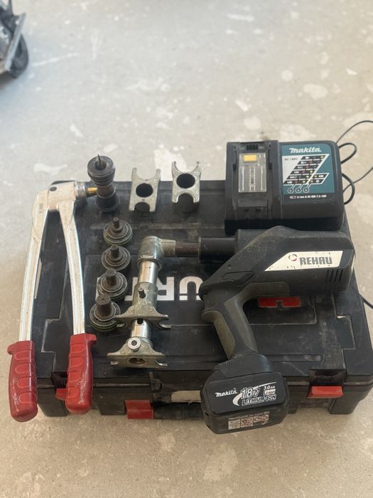 Преса за траби и фитинги Rehau rautool3